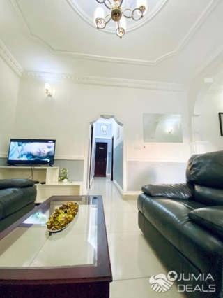 Appartement Meuble 3Ch Yaounde Omnisport - Tigson Екстер'єр фото