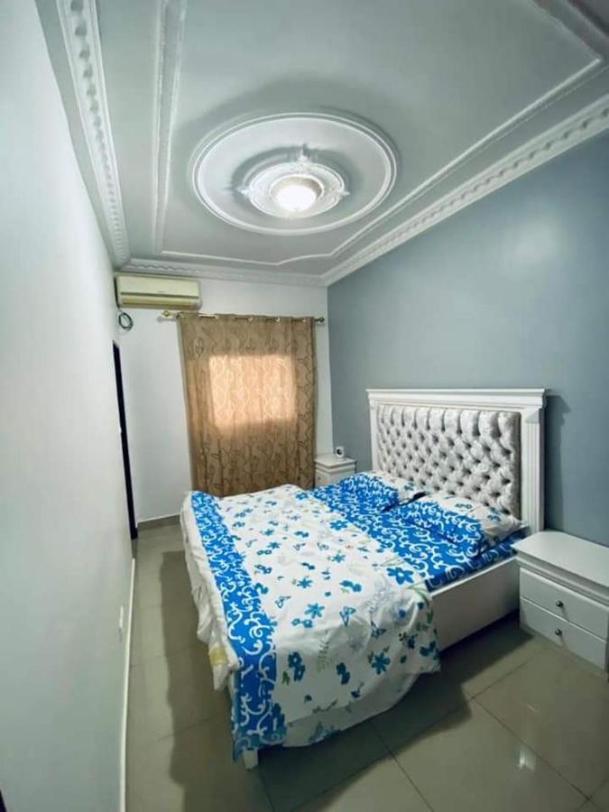 Appartement Meuble 3Ch Yaounde Omnisport - Tigson Екстер'єр фото