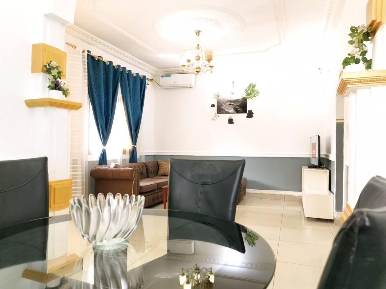 Appartement Meuble 3Ch Yaounde Omnisport - Tigson Екстер'єр фото