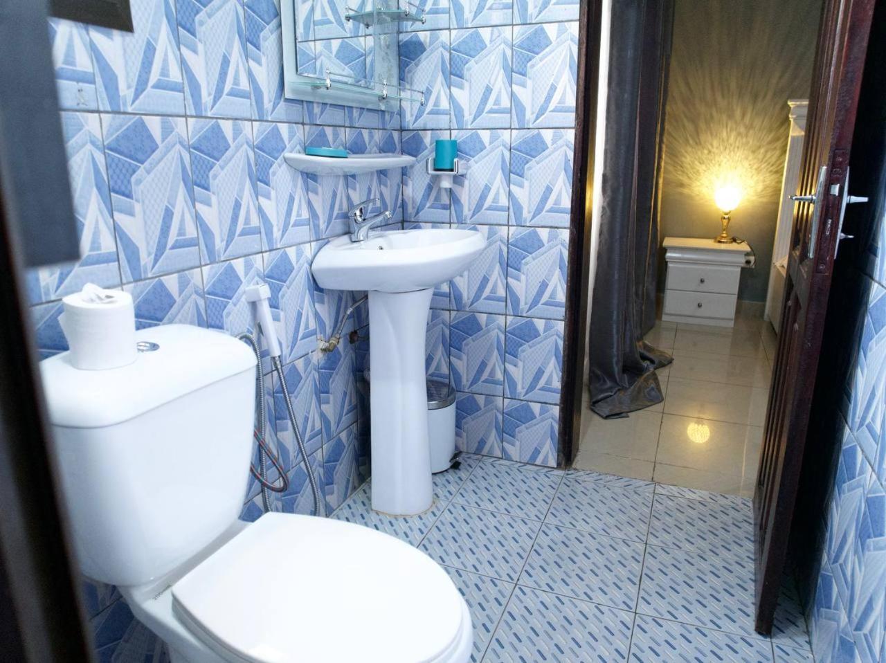 Appartement Meuble 3Ch Yaounde Omnisport - Tigson Екстер'єр фото